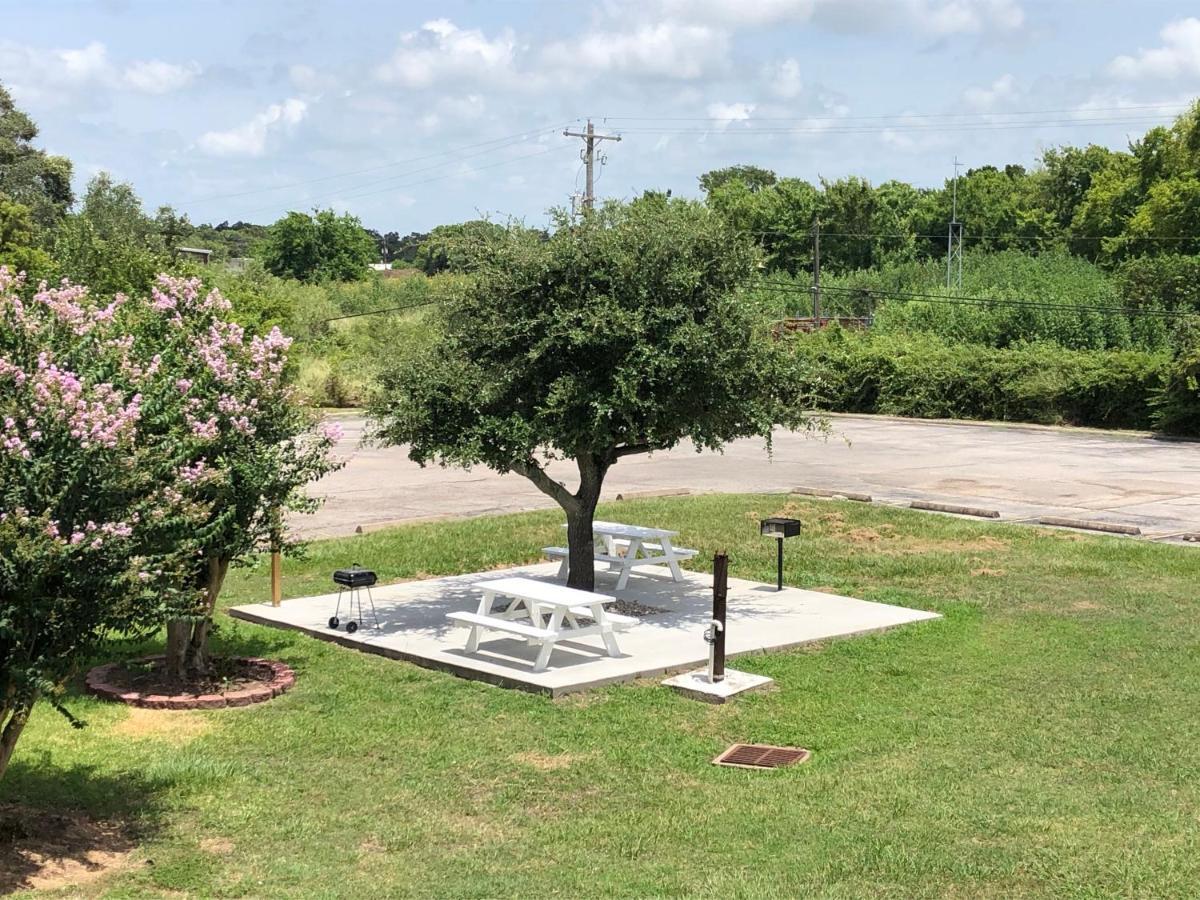 Motel 6-Clute, Tx Экстерьер фото