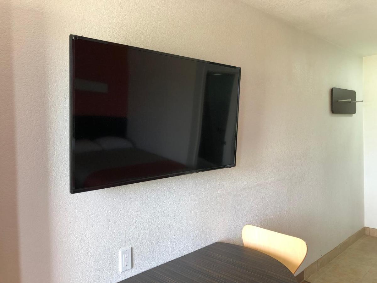 Motel 6-Clute, Tx Экстерьер фото