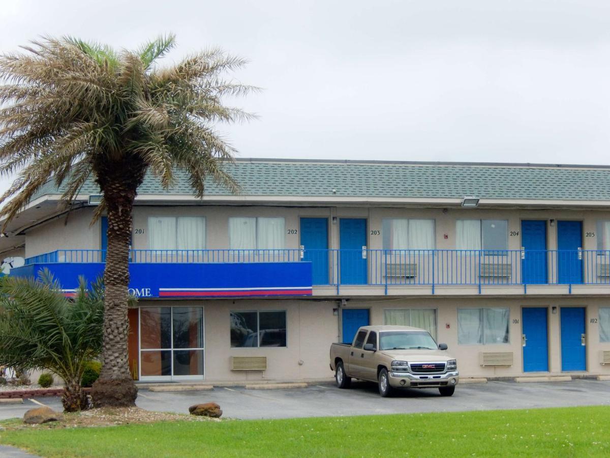Motel 6-Clute, Tx Экстерьер фото